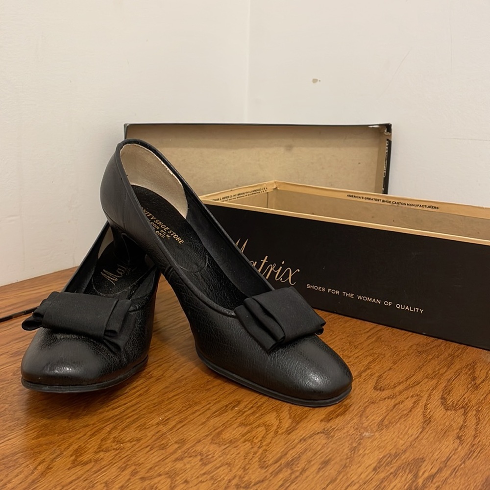 Vintage black leather heels